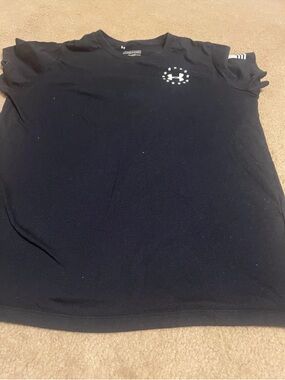 Under Armour Size Large Freedom Shirt
